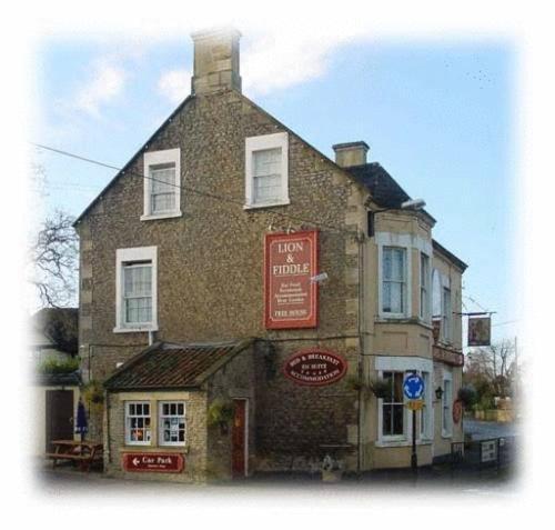 Lion And Fiddle Hotell Trowbridge Exteriör bild
